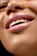 Load image into Gallery viewer, Beauty Lip Gloss: Glazy Lips - Strawberry Mochi