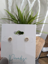 Load image into Gallery viewer, Kam earrings
